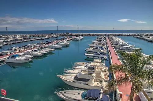 Puerto Banus First Line With Sea And Marina Views 마르베야
