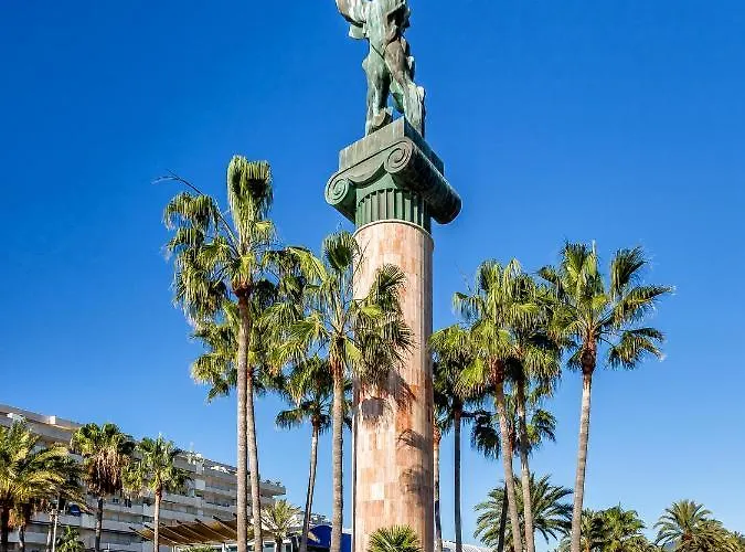 Puerto Banus First Line With Sea And Marina Views *