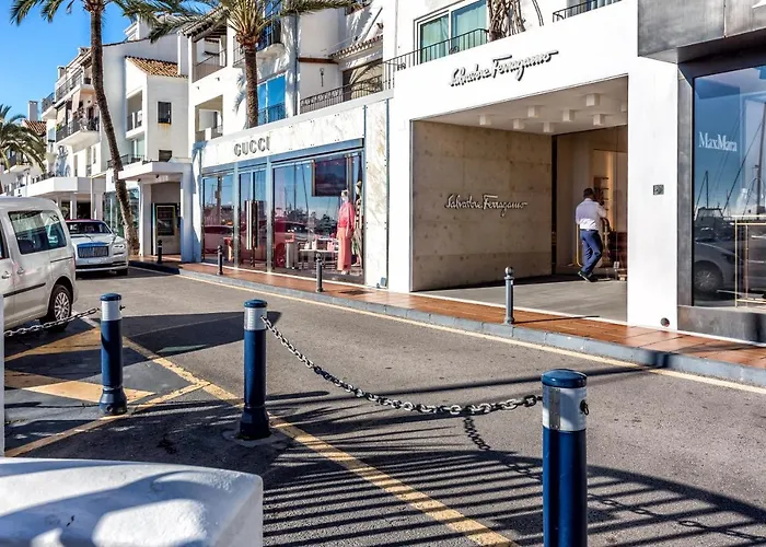Puerto Banus First Line With Sea And Marina Views 마르베야