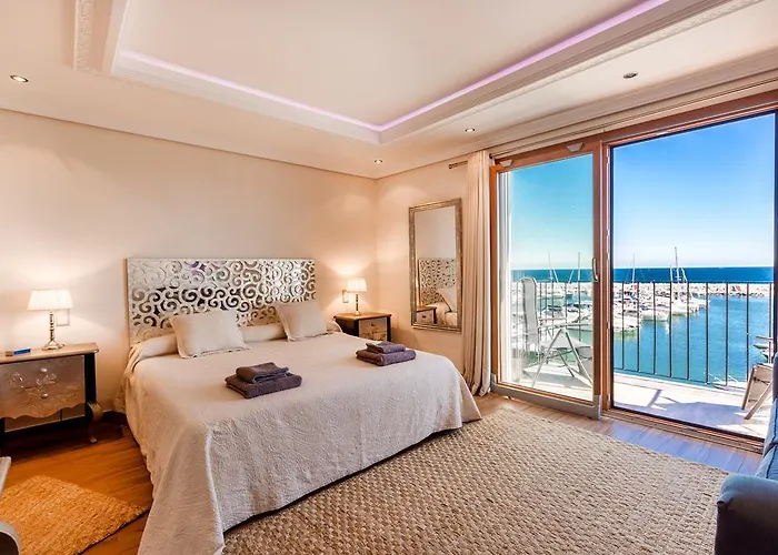 Puerto Banus First Line With Sea And Marina Views 마르베야