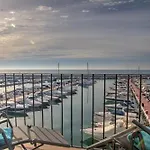 Puerto Banus First Line With Sea And Marina Views Апартаменти Марбелья