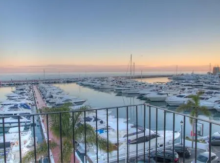 Puerto Banus First Line With Sea And Marina Views מארבלה