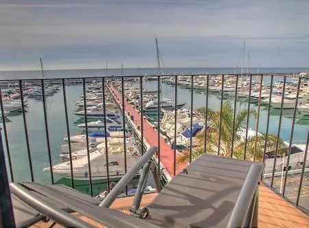 Puerto Banus First Line With Sea And Marina Views 马尔韦利亚