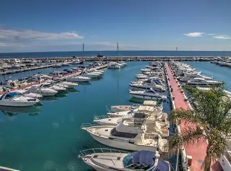 Puerto Banus First Line With Sea And Marina Views מארבלה