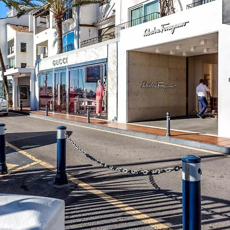Puerto Banus First Line With Sea And Marina Views 马尔韦利亚